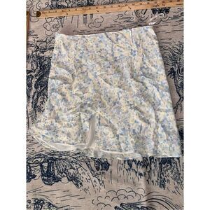 NEW WITH TAGS Quiet Storm Women Green Mini Skirt size medium blue SUPER LIGHTWEI